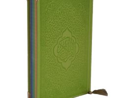 11020035-قرآن رقعی گلاسه-سبز-ترجمه انصاریان-سه نقطه