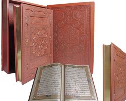120103-کتاب قرآن نفیس رحلی معطر سلطانی بدون ترجمه جعبه دار چرم