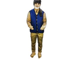 20700636-سردار با جلیقه آبی و شال روی سر-استند کوچ